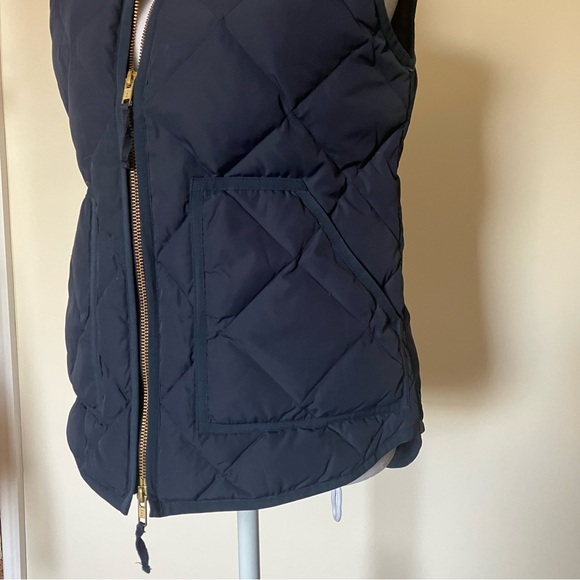 J.Crew Ladies Navy Blue Quilted Puffer Vest size XS - Picture 5 of 7